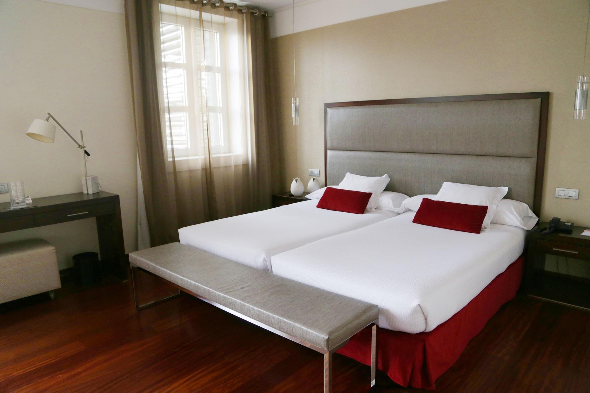 Hotel Compostela Santiago de Compostela Bagian luar foto