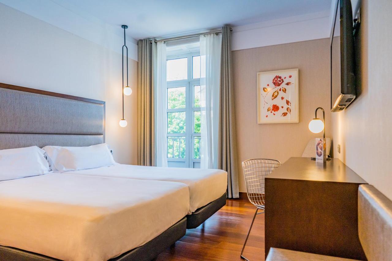 Hotel Compostela Santiago de Compostela Bagian luar foto