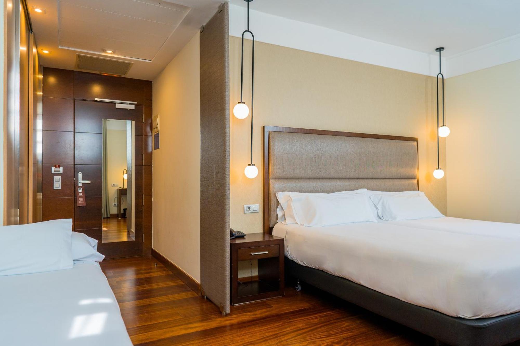 Hotel Compostela Santiago de Compostela Bagian luar foto