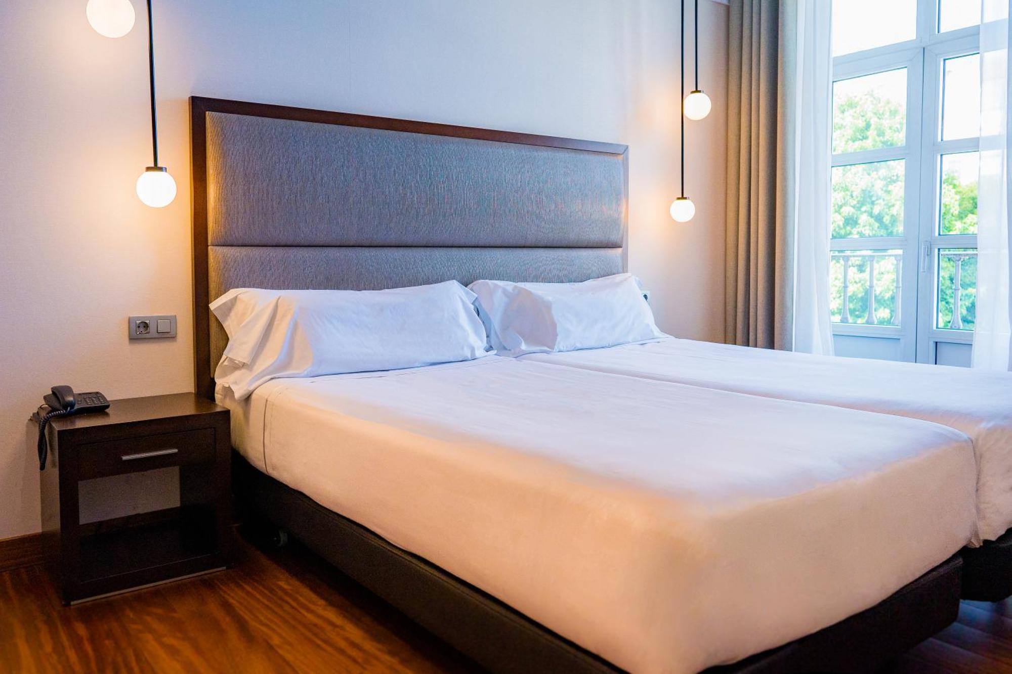 Hotel Compostela Santiago de Compostela Bagian luar foto